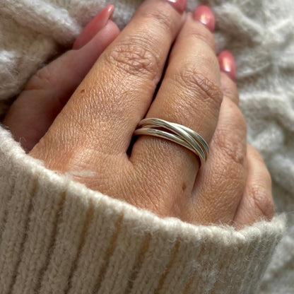 this is mabel silver anxiety fidget triple locl ring